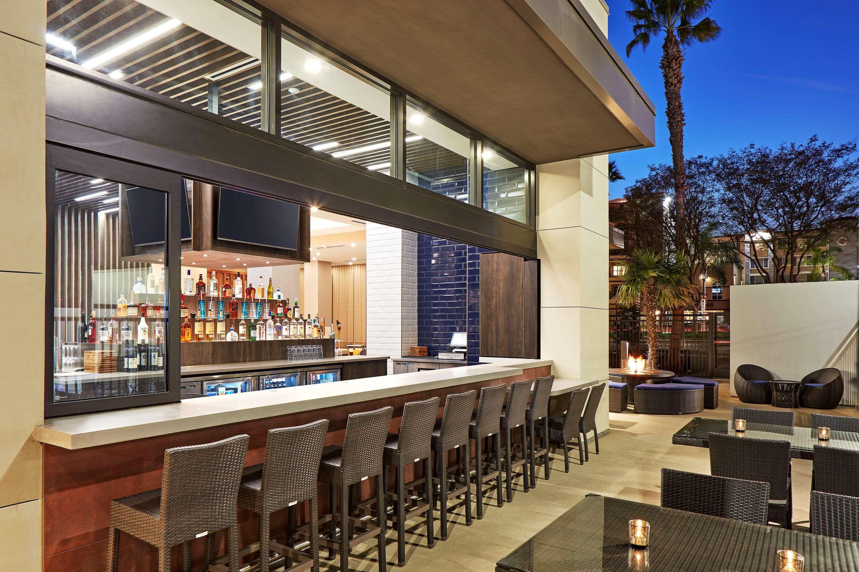 Cambria Hotel & Suites Anaheim Resort Area Exteriör bild