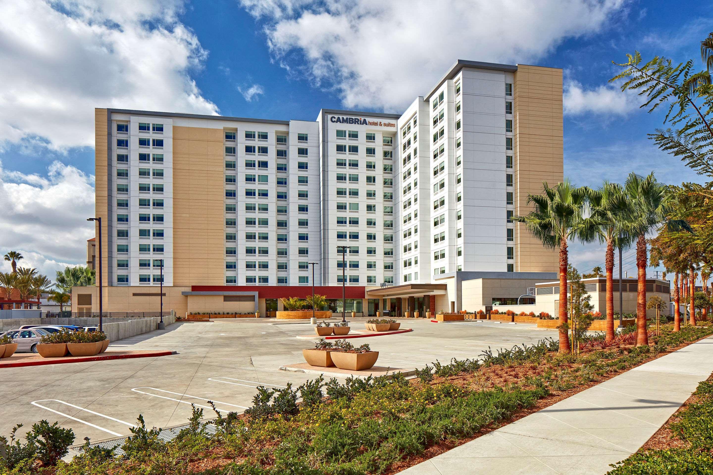 Cambria Hotel & Suites Anaheim Resort Area Exteriör bild