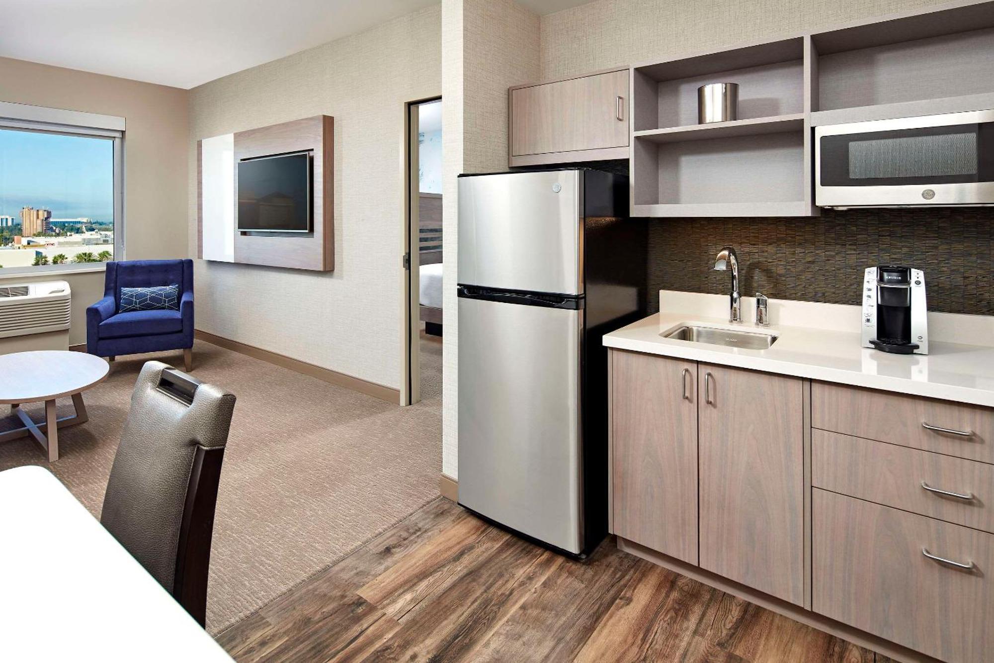 Cambria Hotel & Suites Anaheim Resort Area Exteriör bild